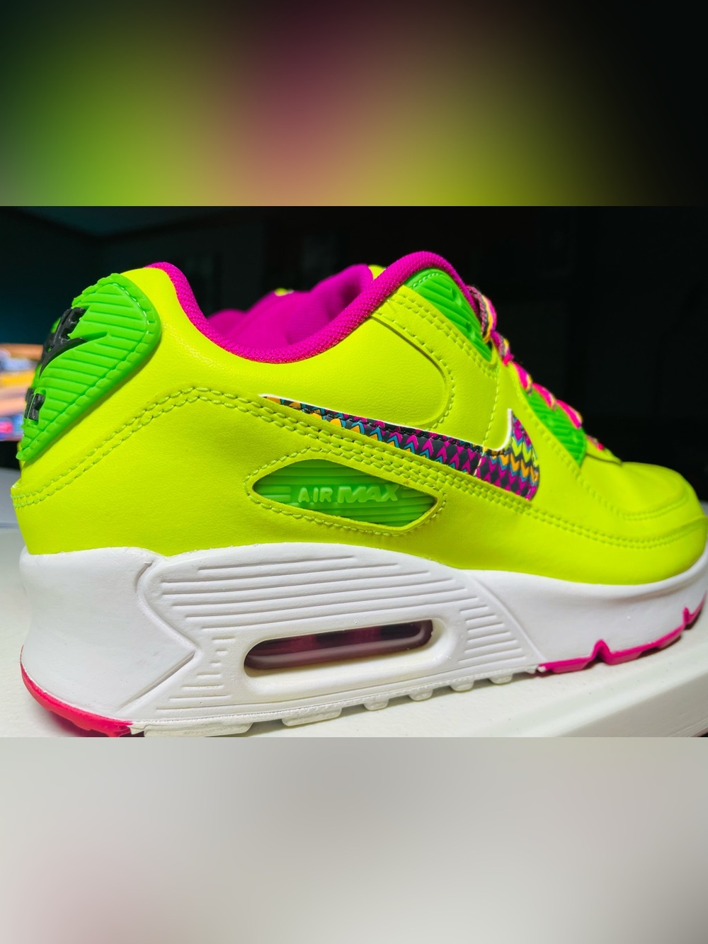Nike Air Max 90 Leather
Volt Fire Pink (GS)
6Y- 7.5W - Picture 6 of 16